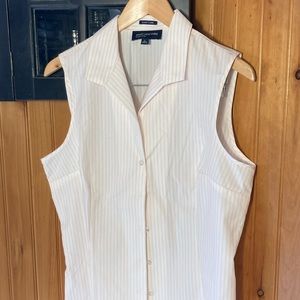 Jones New York Sleeveless Pink and White Button Down Shirt Size Large